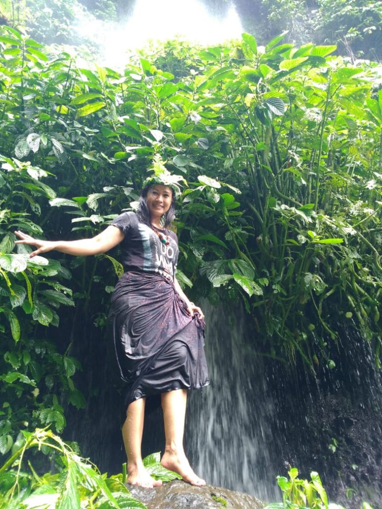 Pesona Air Terjun Benang Kelambu Geopark Rinjani di Lombok 3