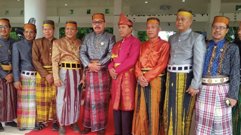 pakaian adat Sulawesi Selatan