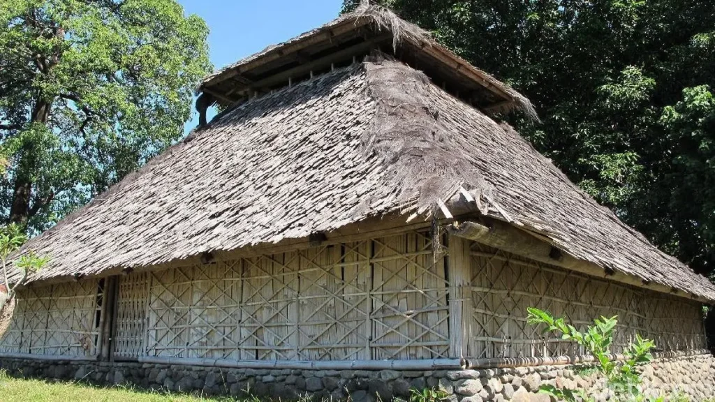 Masjid Kuno Bayan Beleq